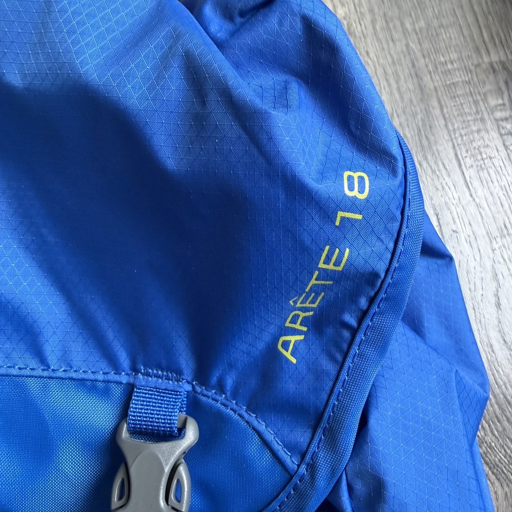 CAMELBAK Arete 18 Hydration Day Pack Backpack *No Bladder Blue - Picture 2 of 7